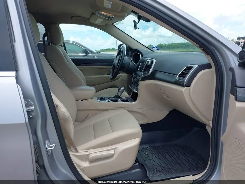 2019 JEEP GRAND CHEROKEE LAREDO E 4X4