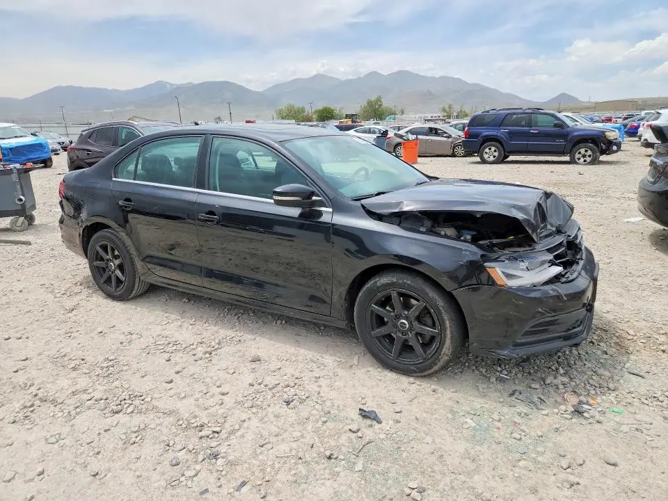 2017 VOLKSWAGEN JETTA SE  