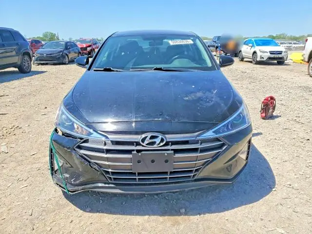 2019 HYUNDAI ELANTRA SE  
