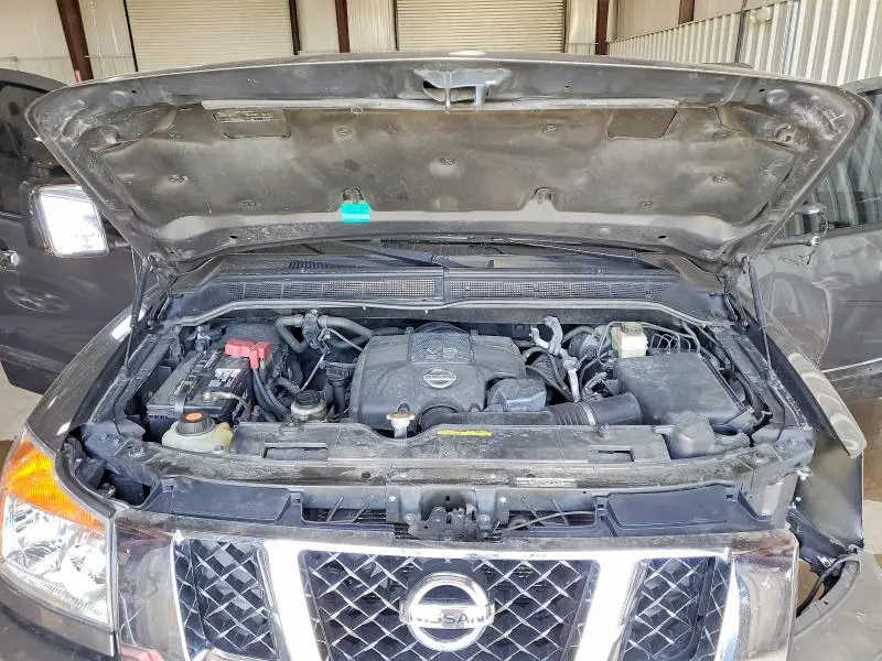 2013 NISSAN TITAN SV  