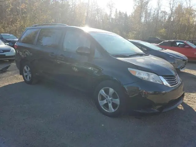 2015 TOYOTA SIENNA LE  