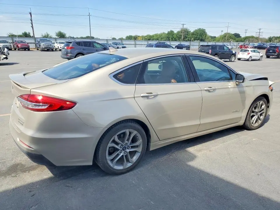 2019 FORD FUSION TITANIUM  