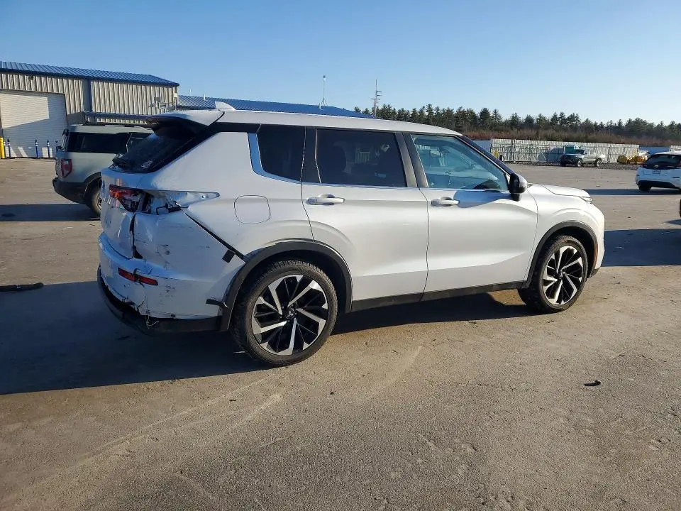 2022 MITSUBISHI OUTLANDER ES  
