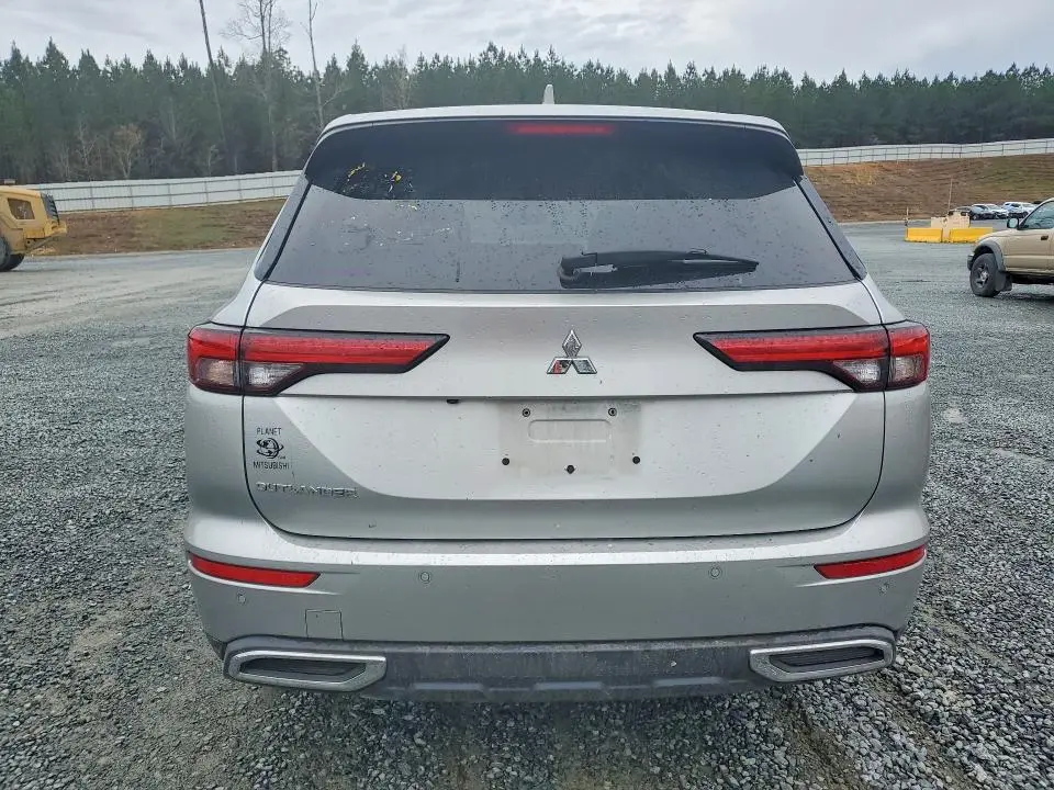 2022 MITSUBISHI OUTLANDER ES  