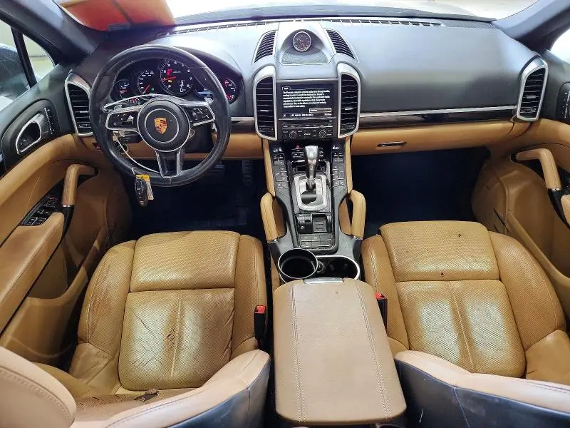 2016 PORSCHE CAYENNE   