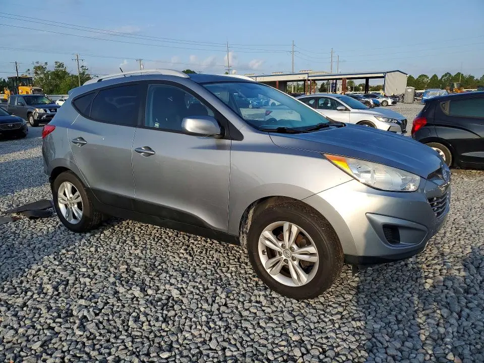 2011 HYUNDAI TUCSON GLS  