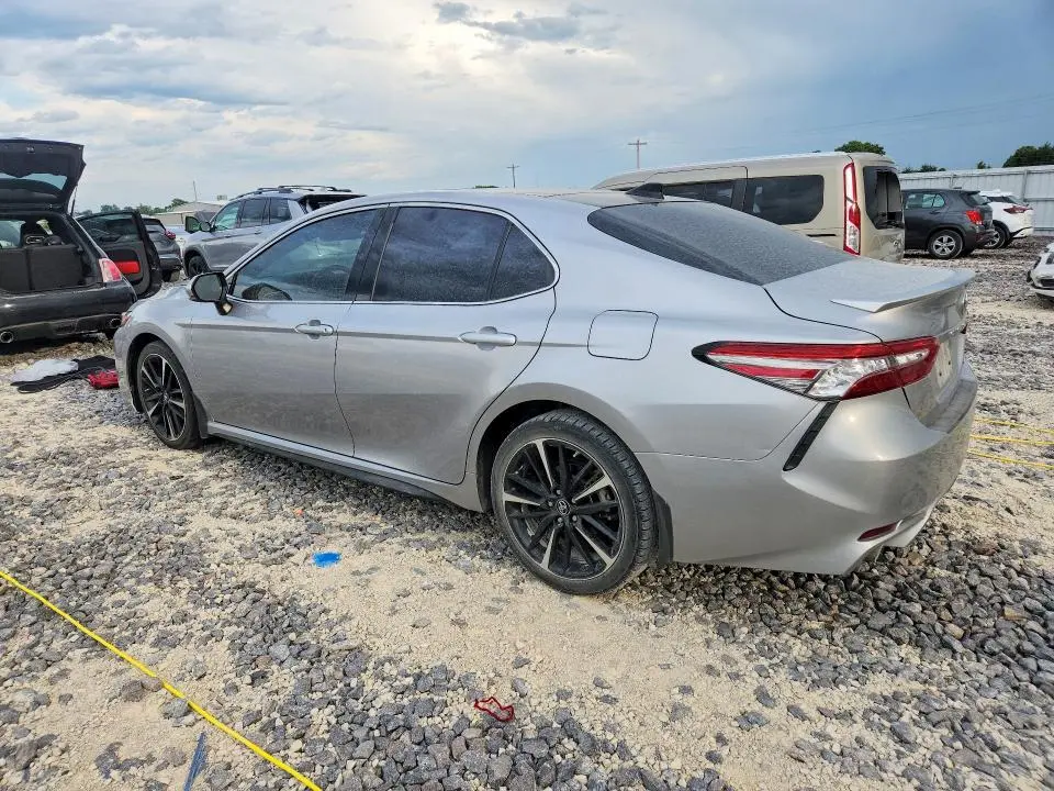 2018 TOYOTA CAMRY XSE  