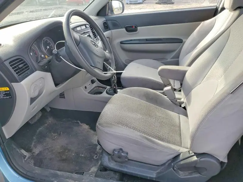2011 HYUNDAI ACCENT GL  