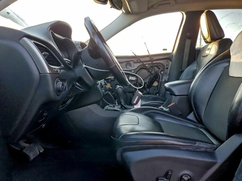 2021 JEEP CHEROKEE LATITUDE PLUS  