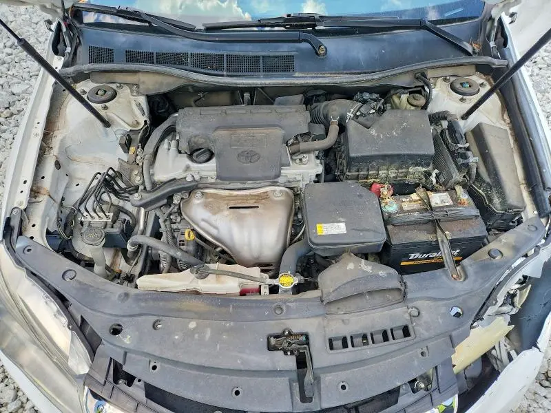 2015 TOYOTA CAMRY SE  