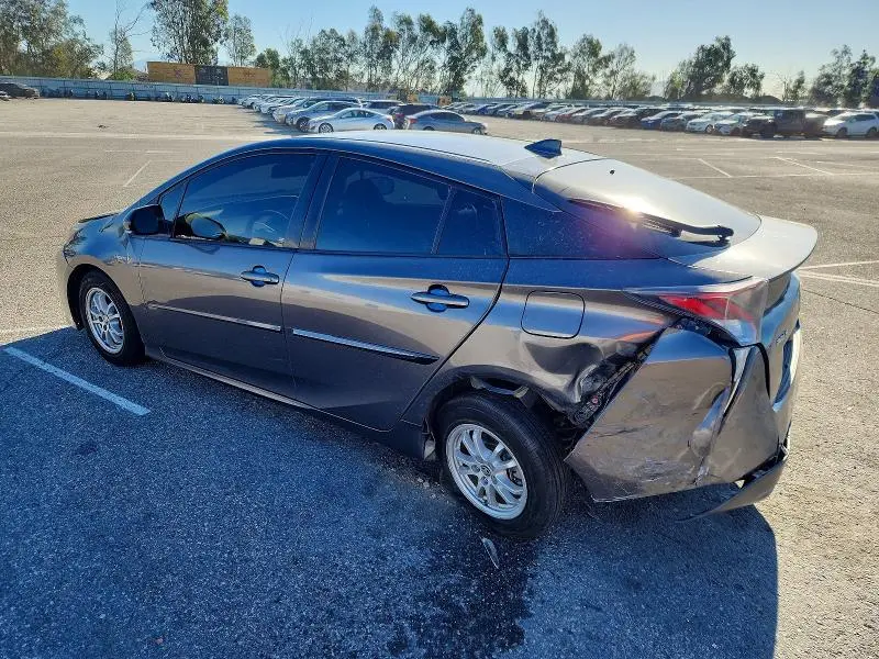2016 TOYOTA PRIUS   