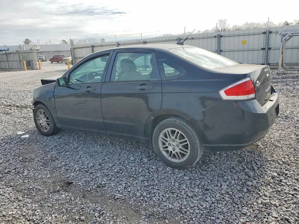2010 FORD FOCUS SE  