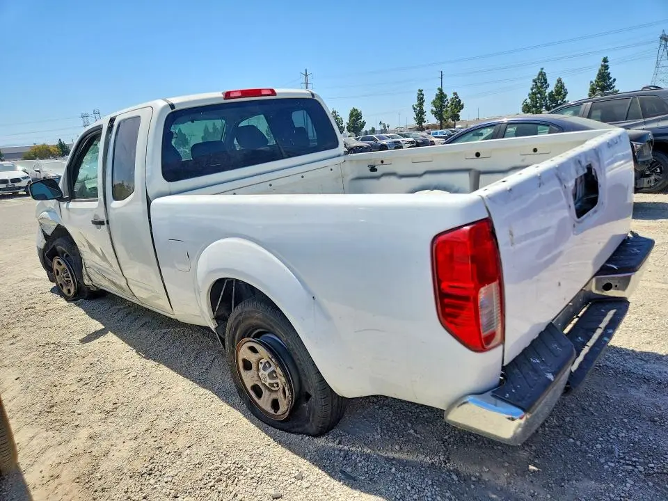 2013 NISSAN FRONTIER S  
