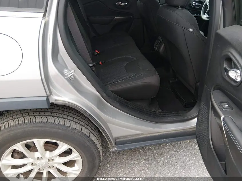 2019 JEEP CHEROKEE LATITUDE 4X4