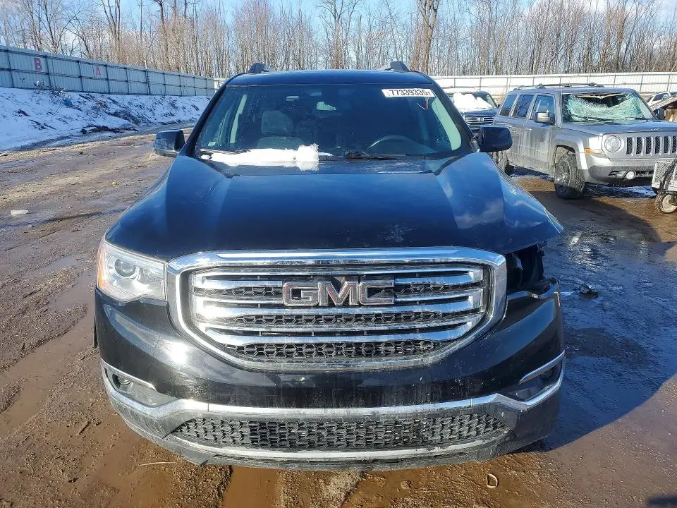 2017 GMC ACADIA SLE  
