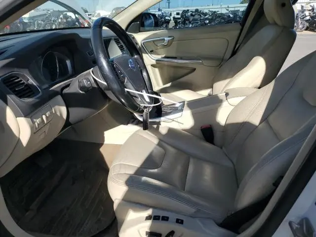 2015 VOLVO V60 PREMIER+  