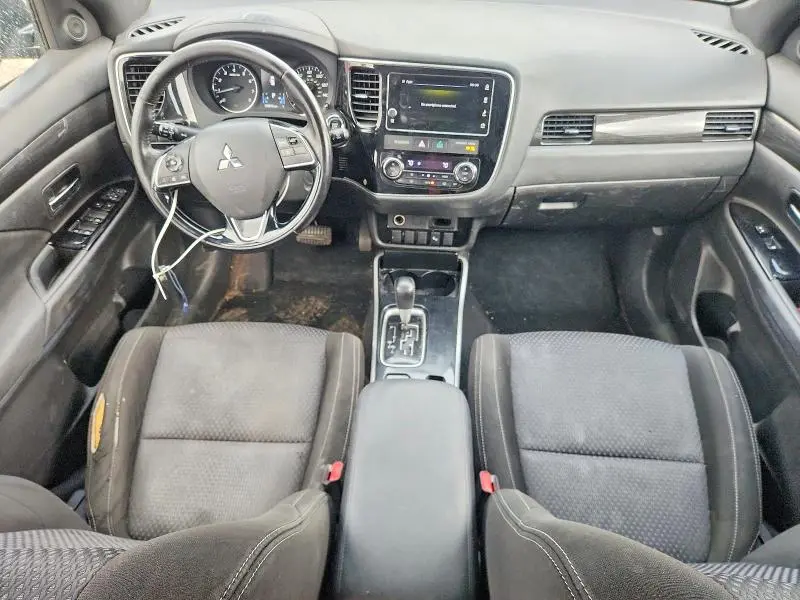 2018 MITSUBISHI OUTLANDER SE  