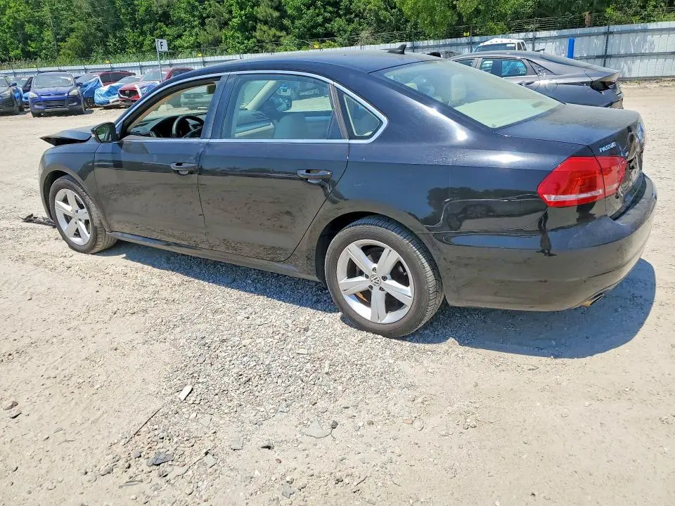 2013 VOLKSWAGEN PASSAT SE  