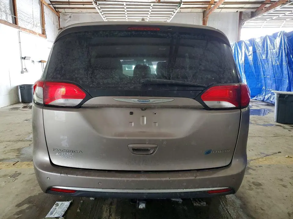 2018 CHRYSLER PACIFICA HYBRID LIMITED  