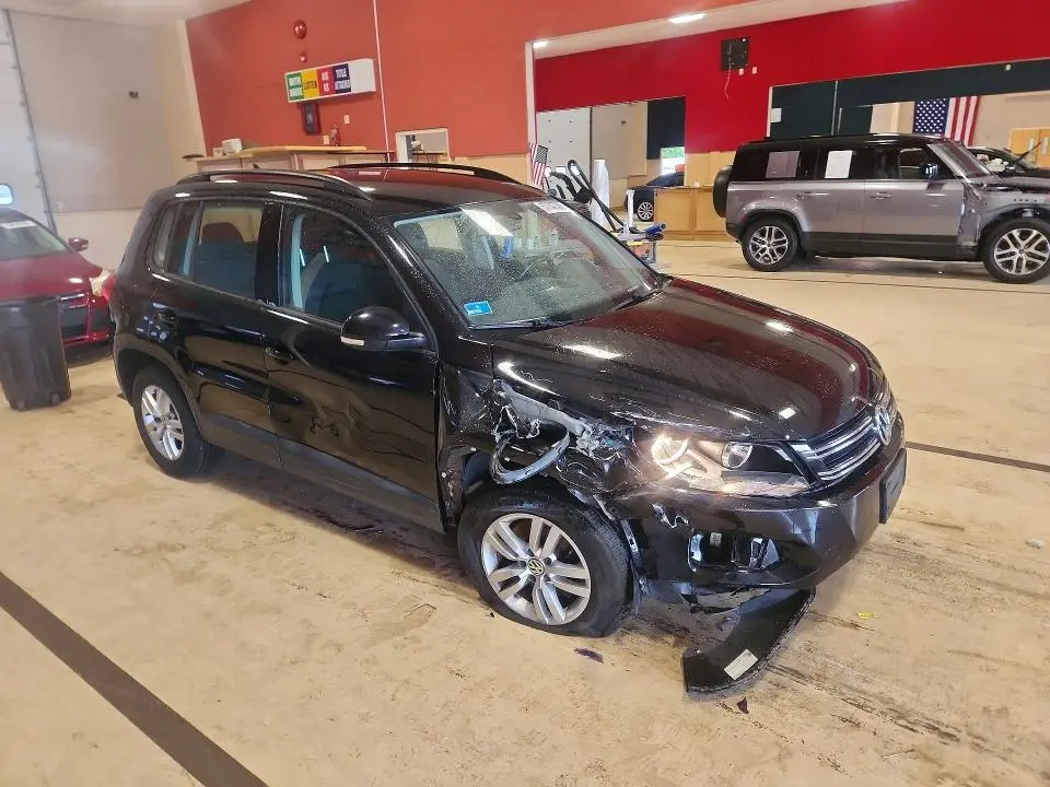 2017 VOLKSWAGEN TIGUAN S  