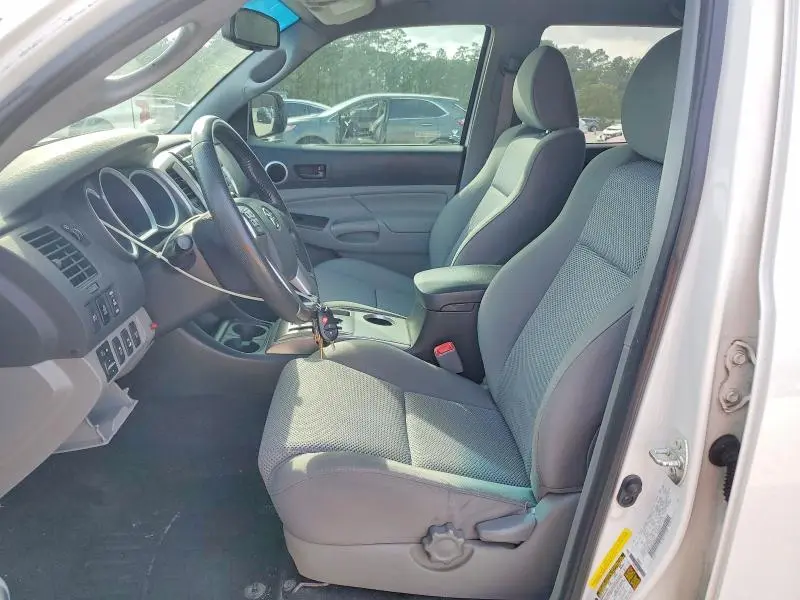 2013 TOYOTA TACOMA V6  