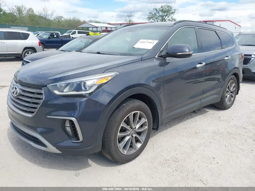 2018 HYUNDAI SANTA FE SE