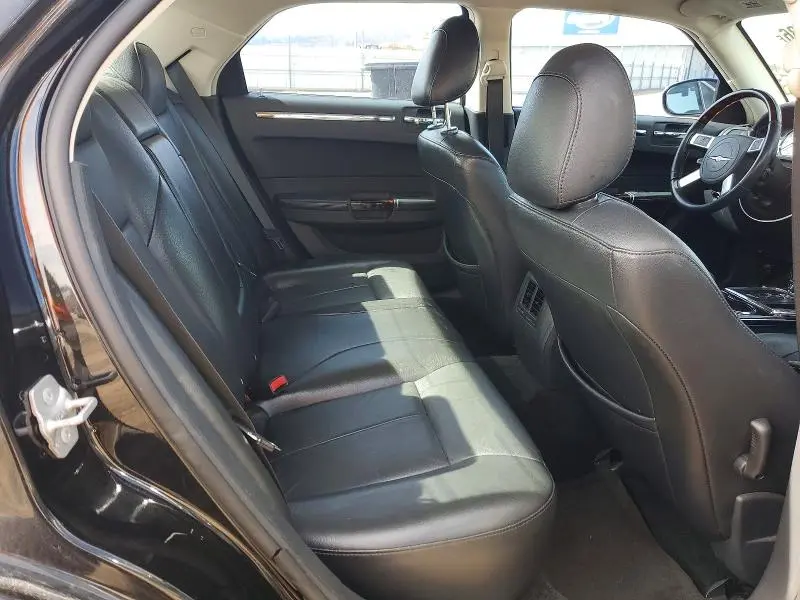 2010 CHRYSLER 300 LIMITED  