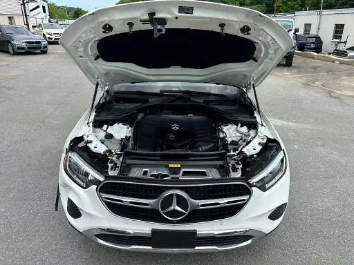2024 MERCEDES-BENZ GLC 300  