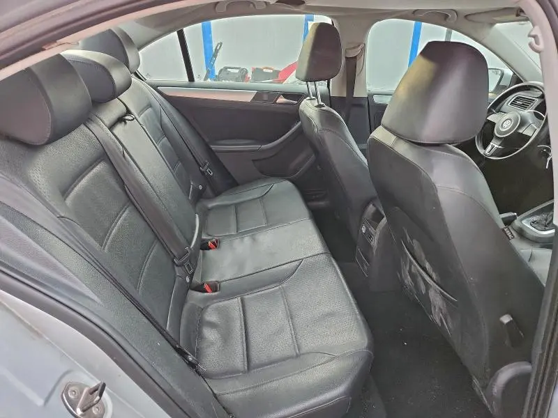 2013 VOLKSWAGEN JETTA SE  