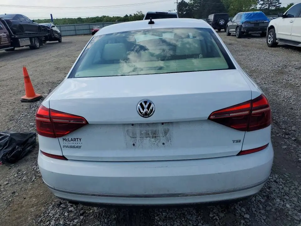 2019 VOLKSWAGEN PASSAT WOLFSBURG  