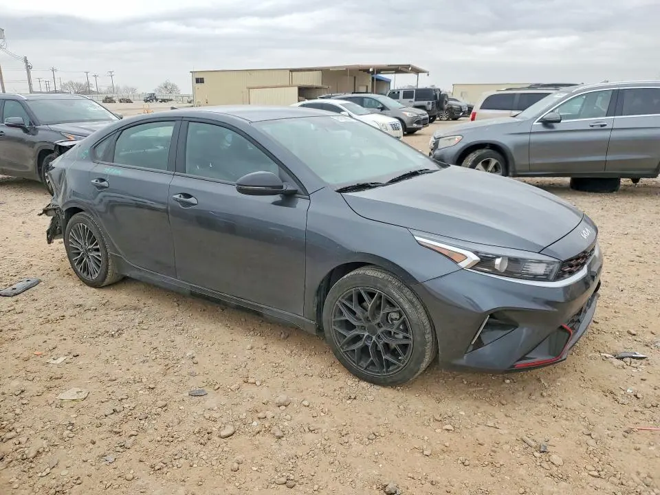 2024 KIA FORTE GT LINE  