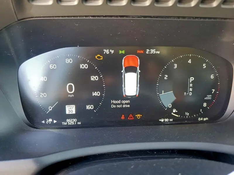 2020 VOLVO XC90 T5 MOMENTUM  