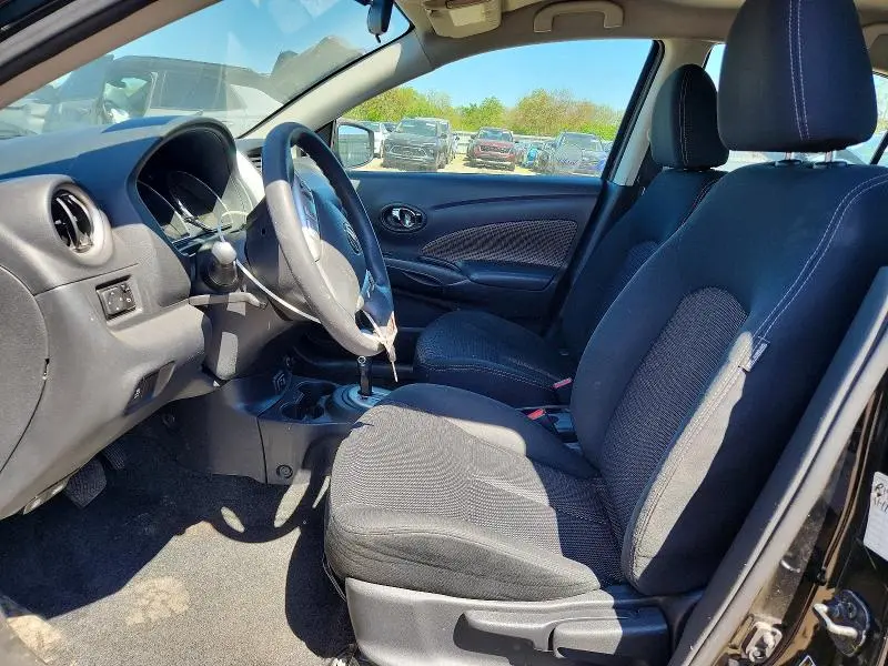 2019 NISSAN VERSA SV  