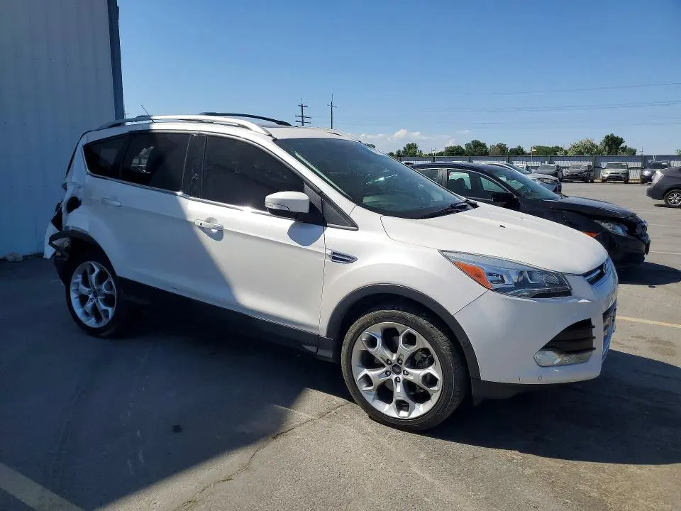 2016 FORD ESCAPE TITANIUM  