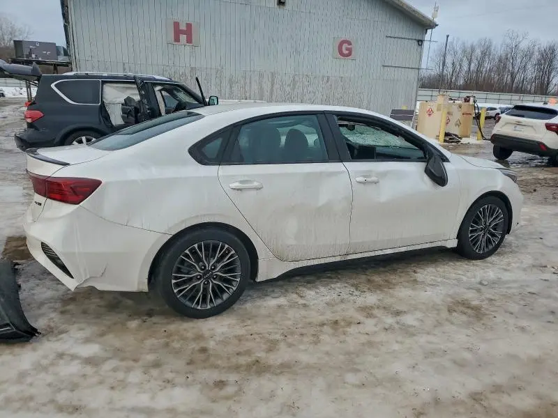 2023 KIA FORTE GT LINE  