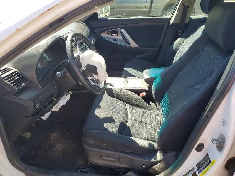 2011 TOYOTA CAMRY SE  