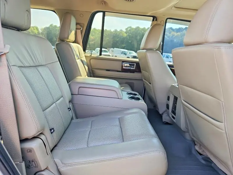 2013 LINCOLN NAVIGATOR   