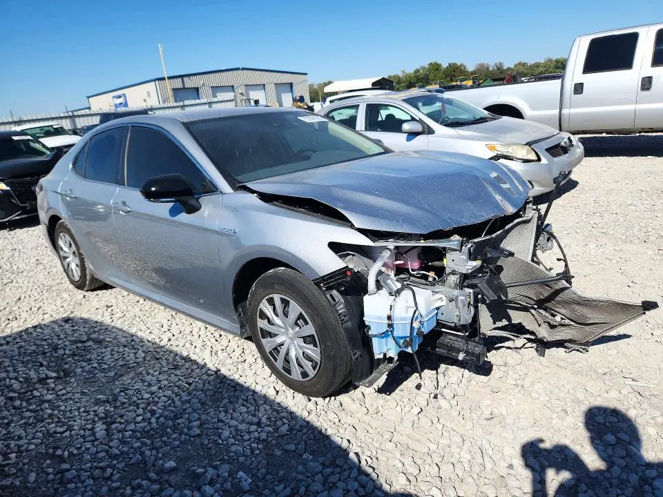 2021 TOYOTA CAMRY LE  