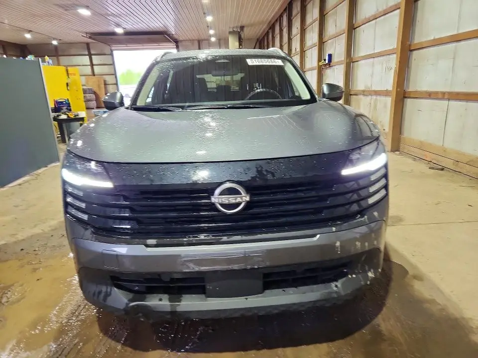 2025 NISSAN KICKS SV  