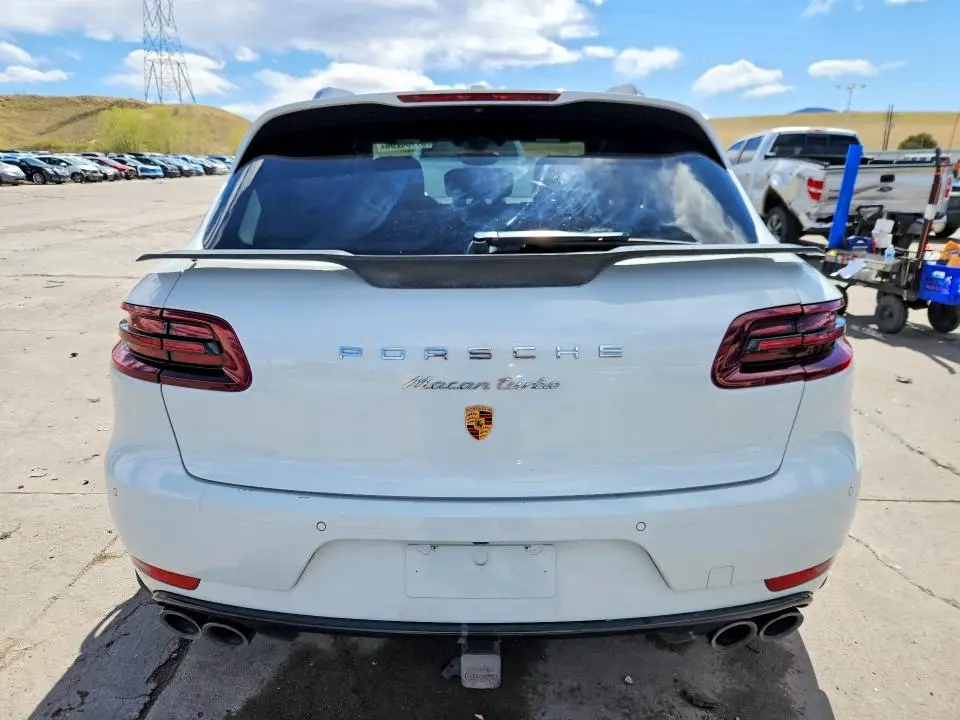 2017 PORSCHE MACAN TURBO  