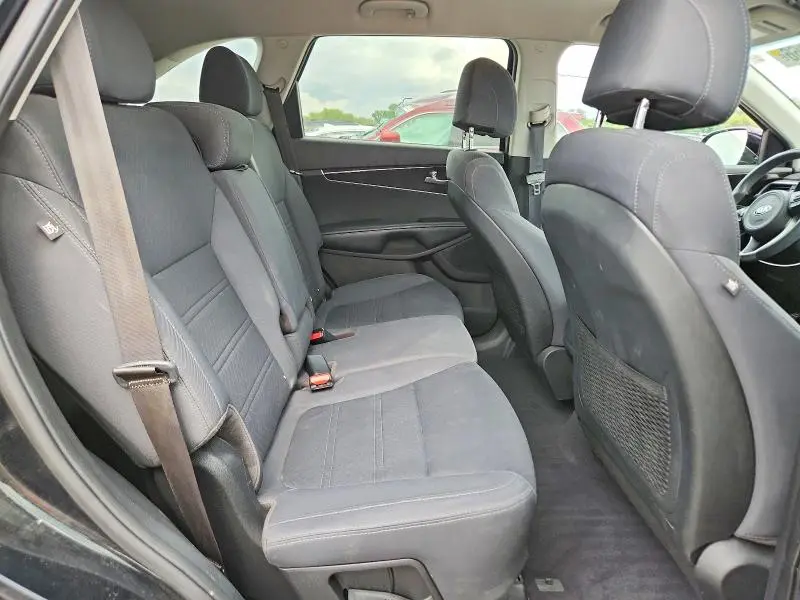 2017 KIA SORENTO LX V6  