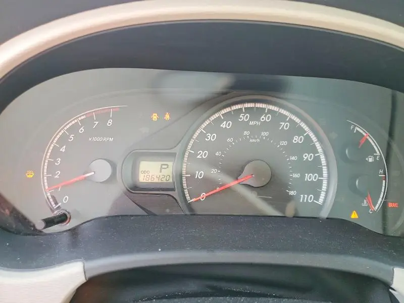 2013 TOYOTA SIENNA LE  