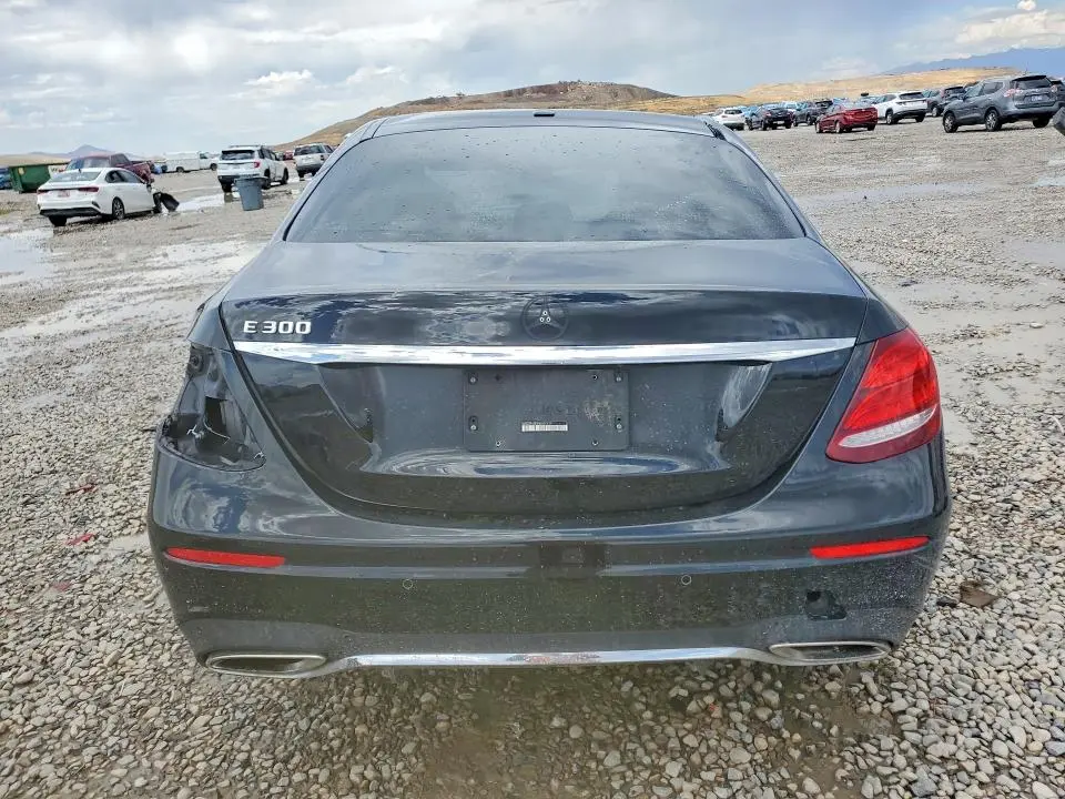 2017 MERCEDES-BENZ E 300  