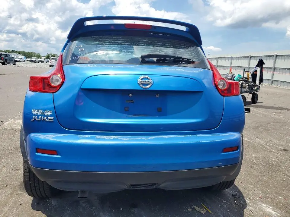 2011 NISSAN JUKE S  