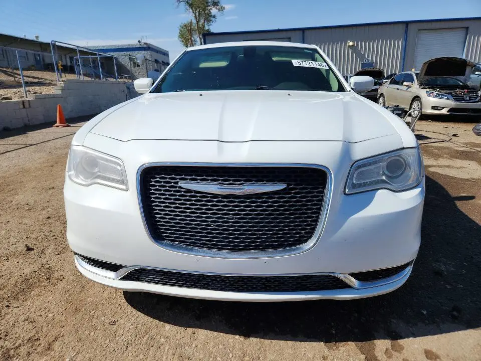 2016 CHRYSLER 300 LIMITED  