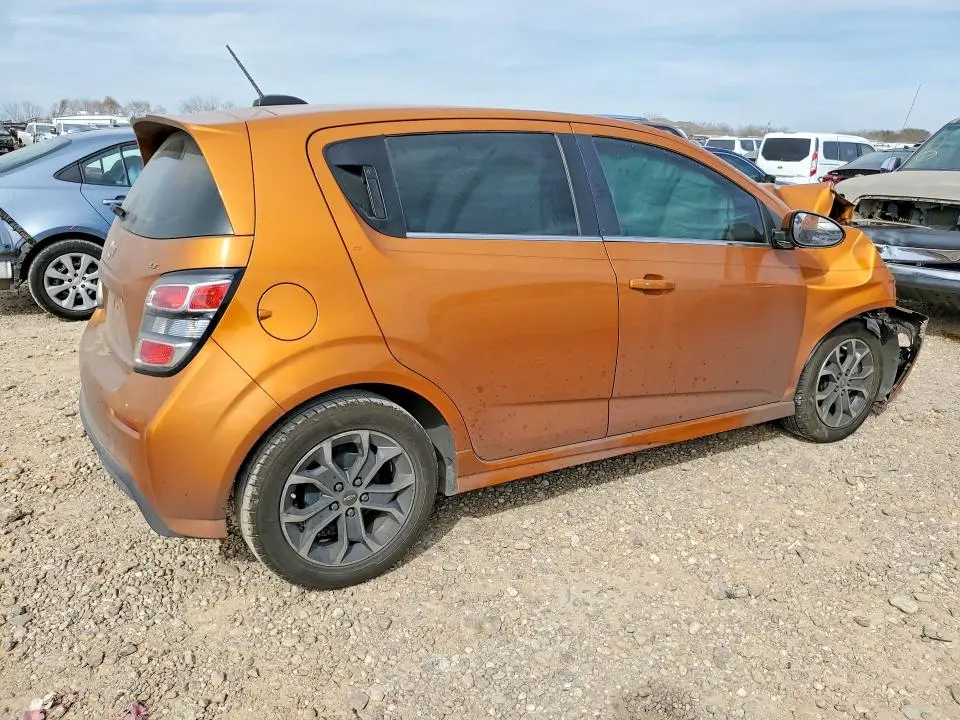 2017 CHEVROLET SONIC LT  