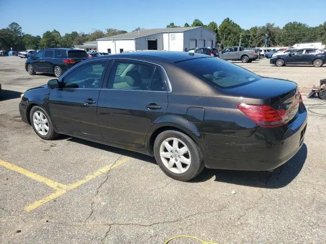 2010 TOYOTA AVALON XL  
