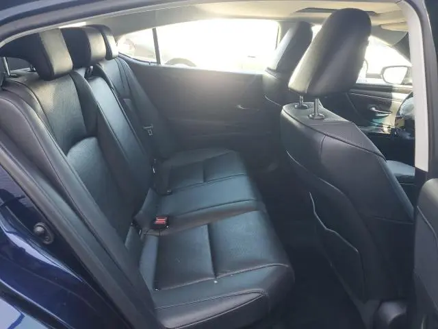 2022 LEXUS ES 300H BASE  