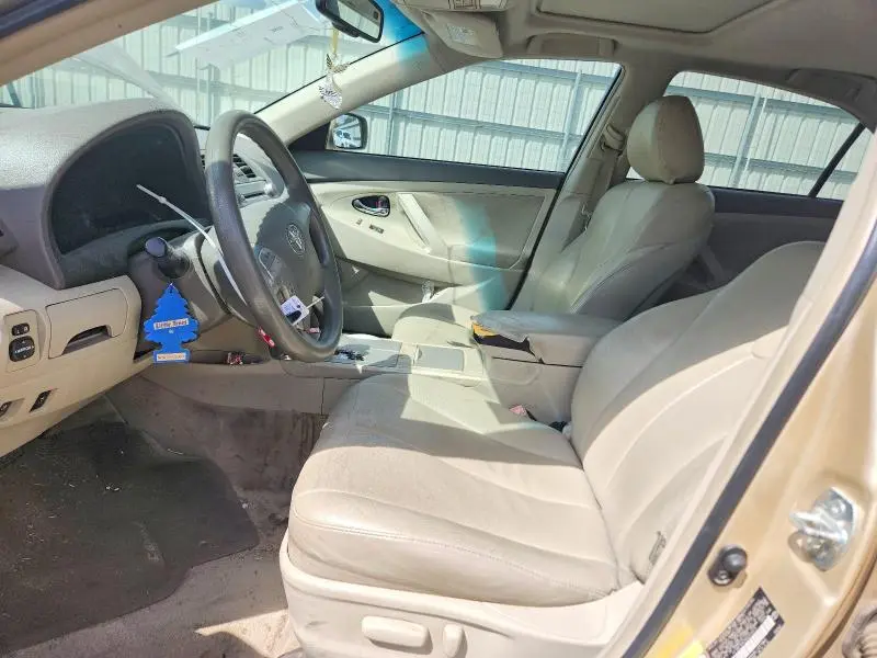 2011 TOYOTA CAMRY LE  
