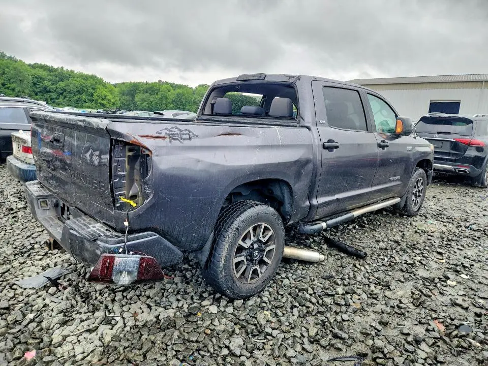2016 TOYOTA TUNDRA SR5  